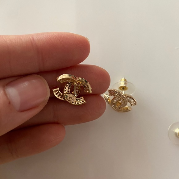 Chanel earring - Picture 3 of 4